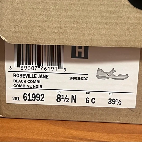NIB Women’s Clarks® Roseville Jane Women's Mary Jane Shoes Black Size 8.5 - Picture 9 of 11